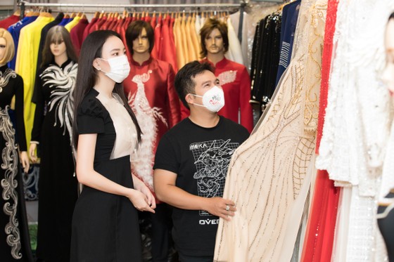 Đại diện Ái Nhi mang quốc phục áo dài của NTK Minh Châu đến Miss Intercontinental 2021 ảnh 11