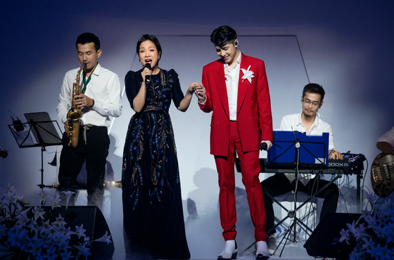 Noo Phước Thịnh "khác lạ" với Noo's Chill Night 3 ảnh 4