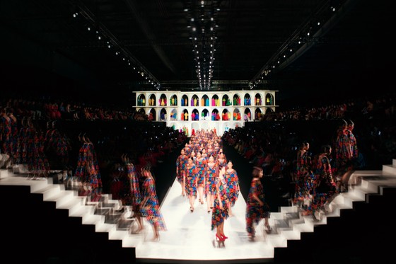 Dấu ấn Đỗ Mạnh Cường với SIXDO Show Fall Winter 2022 ảnh 4
