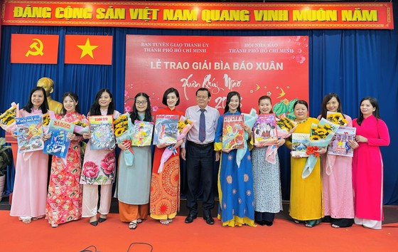 TPHCM trao Giải bìa báo Xuân Quý Mão 2023, Báo Sài Gòn Giải Phóng đoạt giải Nhì  ảnh 6