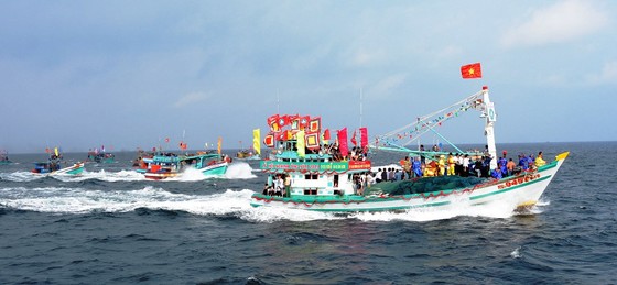 Tưng bừng lễ hội Nghinh Ông ở đảo Kiên Hải ảnh 2 Tưng bừng lễ hội Nghinh Ông ở đảo Kiên Hải ảnh 2