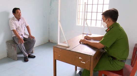 Bắt giam đối tượng phóng hỏa đốt nhà do mâu thuẫn gia đình ảnh 1