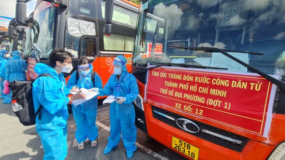 Bình Định, An Giang đón 850 người dân khó khăn về quê tránh dịch Covid-19 ảnh 2
