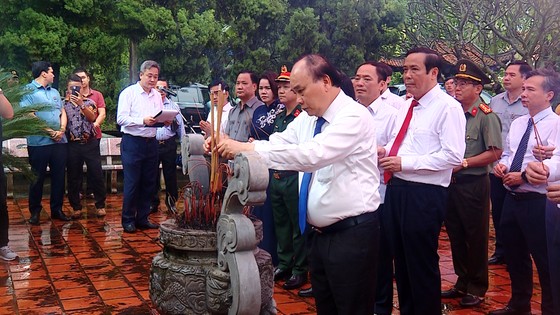 Chủ tịch nước Nguyễn Xuân Phúc: Người cao tuổi được quan tâm, chăm sóc tốt nhất ảnh 9 Chủ tịch nước Nguyễn Xuân Phúc: Người cao tuổi được quan tâm, chăm sóc tốt nhất ảnh 9