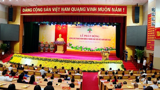 Chủ tịch nước Nguyễn Xuân Phúc: Người cao tuổi được quan tâm, chăm sóc tốt nhất ảnh 1 Chủ tịch nước Nguyễn Xuân Phúc: Người cao tuổi được quan tâm, chăm sóc tốt nhất ảnh 1