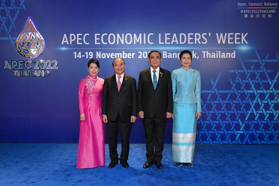 Chủ tịch nước Nguyễn Xuân Phúc kết thúc thành công chuyến thăm Thái Lan, dự hội nghị APEC ảnh 2