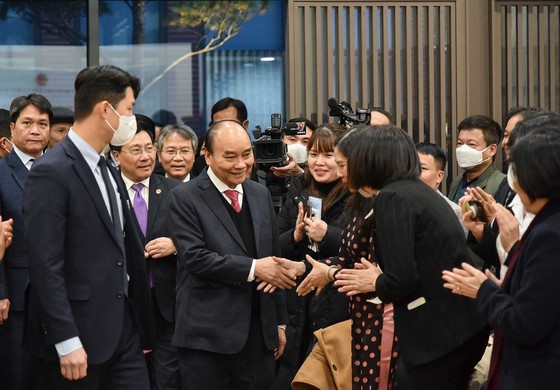 Chủ tịch nước Nguyễn Xuân Phúc: Phát huy trí tuệ của người Việt Nam ở nước ngoài ảnh 1