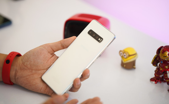 iPhone X, Galaxy S10: 2 lựa chọn cho phân khúc 15 - 16 triệu đồng ảnh 2