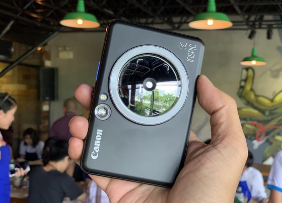 Canon lần đầu ra mắt máy chụp ảnh có hình ngay ảnh 1