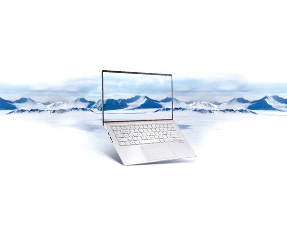 ASUS ra mắt dòng ZenBook UM433 và ZenBookFlip UM462 được trang bị vi xử lý thế mới từ AMD ảnh 1 ASUS ra mắt dòng ZenBook UM433 và ZenBookFlip UM462 được trang bị vi xử lý thế mới từ AMD ảnh 1