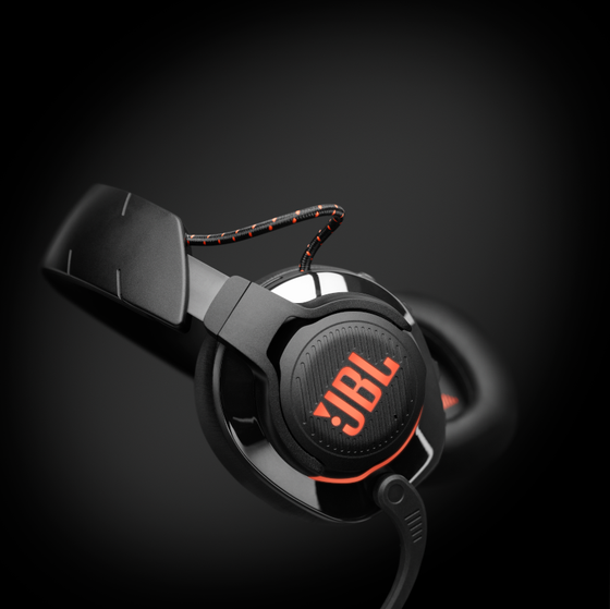 JBL: Loạt sản phẩm tai nghe JBL Quantum ảnh 1