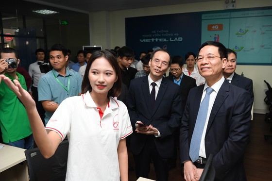 Viettel tài trợ phòng Lab mạng 4G LTE dành cho sinh viên ảnh 1