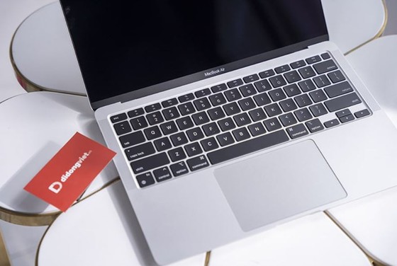 MacBook Air M1 2020 giảm giá dưới 24 triệu đồng ảnh 2