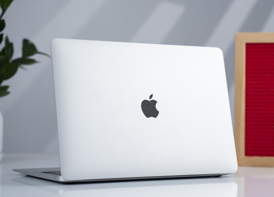 MacBook Air M1 chỉ còn từ 22,29 triệu đồng
