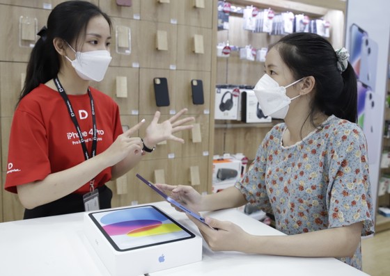 iPad Gen 10 chính thức mở bán tại hệ thống Di Động Việt