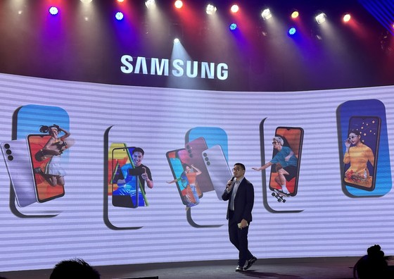 Samsung ra mắt thế hệ Galaxy A54 5G, A34 5G và A14 LTE mới ảnh 1