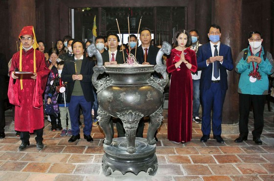 Hà Nội đón đoàn khách du lịch đầu tiên năm 2021 đến từ TPHCM ảnh 2