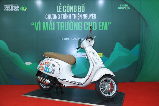Đấu giá áo đấu của cầu thủ Duy Mạnh gây quỹ xây trường cho trẻ em ảnh 3
