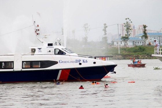 Ứng phó tàu khách đâm tàu du lịch, 118 người gặp nạn ảnh 3
