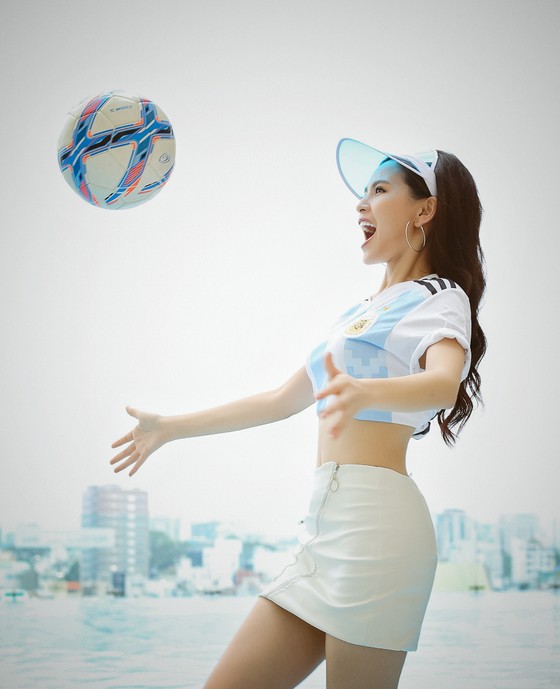 “Thánh nữ mì gõ” lý giải trái tim chia hai tại World Cup 2018 ảnh 1