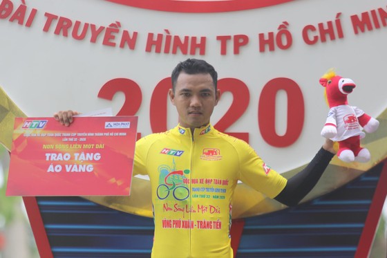 Nhiều tay đua đổ đèo té ngã tại cuộc đua xe đạp Cúp Truyền hình TPHCM ảnh 3