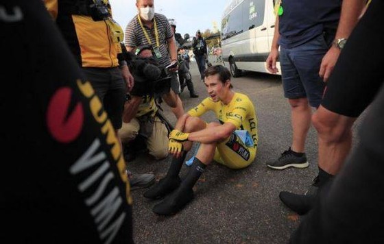 Pogacar lật đổ áo vàng của Roglic để đi vào lịch sử của Tour de France ảnh 2 Pogacar lật đổ áo vàng của Roglic để đi vào lịch sử của Tour de France ảnh 2