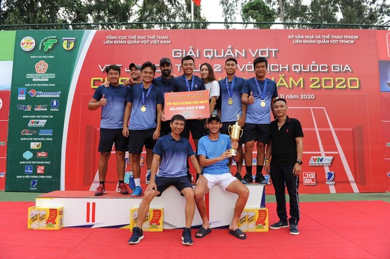Trịnh Linh Giang lấy hết tiền thưởng giải quần vợt quốc gia tiếp sức cho Lý Hoàng Nam ủng hộ đồng bào miền Trung ảnh 3