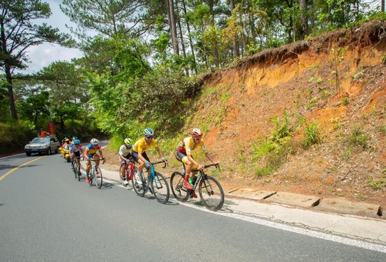 Loic xuất sắc về nhất đích đến Đà Lạt củng cố vững chắc chiếc Áo vàng ảnh 4