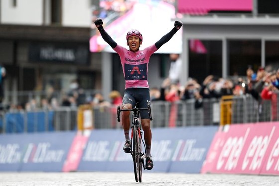 Áo hồng Egan Bernal không dự Tour de France và bỏ ngỏ Olympic ảnh 3 Áo hồng Egan Bernal không dự Tour de France và bỏ ngỏ Olympic ảnh 3