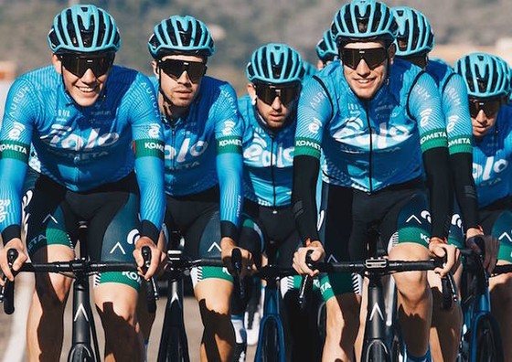 Đội Eolo-Kometa tham dự Giro d’Italia 2022