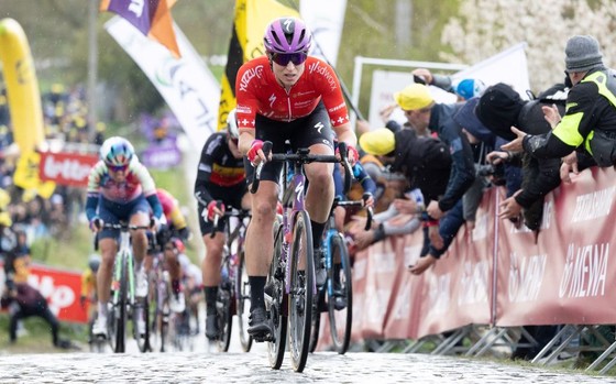 Lotte Kopecky chiến thắng Tour of Flanders 2022 của nữ ảnh 1 Lotte Kopecky chiến thắng Tour of Flanders 2022 của nữ ảnh 1