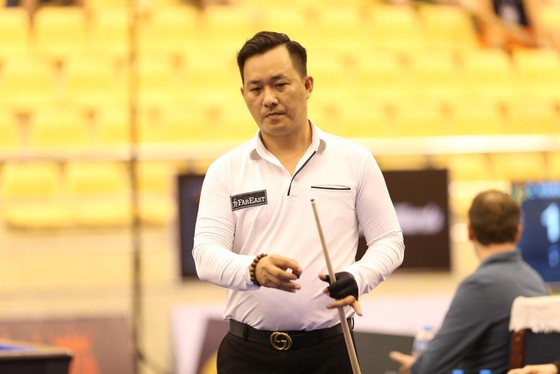 Cơ thủ Hồng Ly ngoạn mục vượt qua khung cửa hẹp vào vòng trong ảnh 2