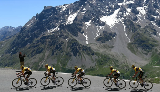 Đội Jumbo-Visma rút khỏi Tour de Suisse 