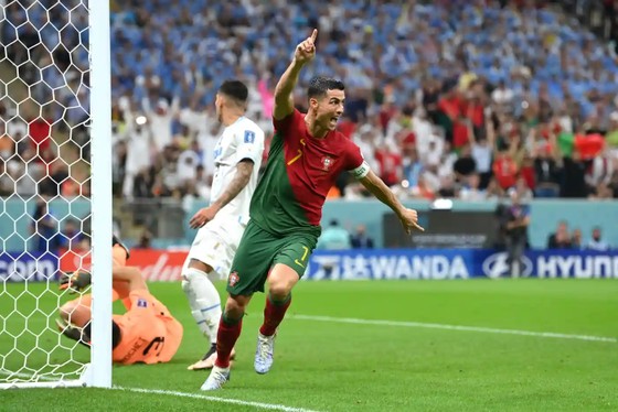 Ronaldo cùng Bồ Đào Nha sớm vào vòng 16