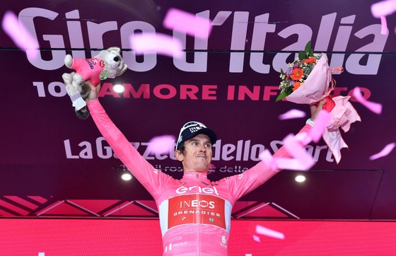 Geraint Thomas đòi lại áo hồng Giro d’Italia ảnh 3