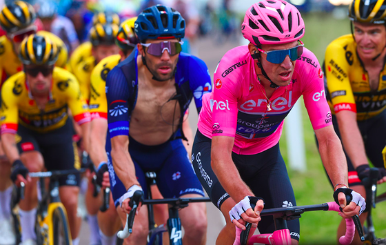 Geraint Thomas đòi lại áo hồng Giro d’Italia ảnh 2