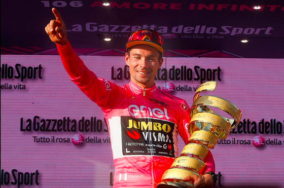 Primoz Roglic đoạt áo hồng chung cuộc. Ảnh: Roberto Bettini