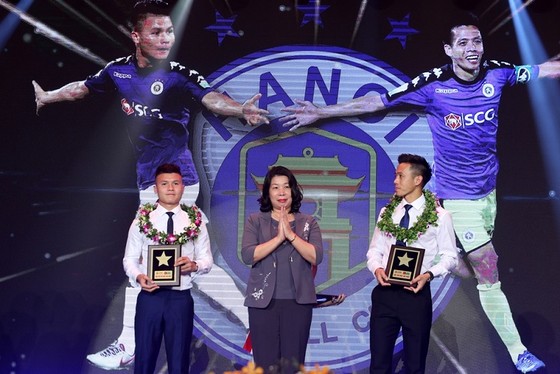 Quang Hải trong đêm Gala trao giải mùa bóng 2018. Ảnh: MINH HOÀNG