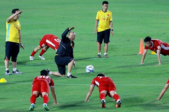 Đội tuyển Việt Nam tích cực chuẩn bị cho AFF Cup 2018. Ảnh: MINH HOÀNG