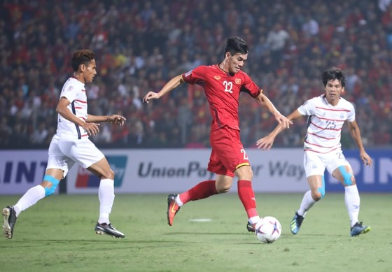Việt Nam - Campuchia 3-0: Lấy ngôi đầu bảng ảnh 3