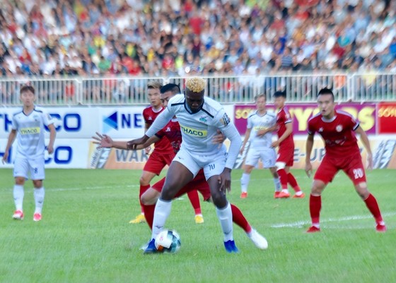 Điểm binh vòng 4 V-League 2019: Khánh Hòa ở thế dựa chân tường ảnh 3