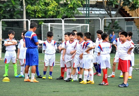 Lớp bóng đá “Ươm mầm tương lai” – Hoài niệm một thời về Cảng Sài Gòn ảnh 2