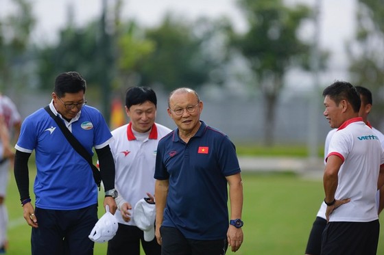 U22 Việt Nam - Viettel 2-0: Cữ tập nhẹ ảnh 2