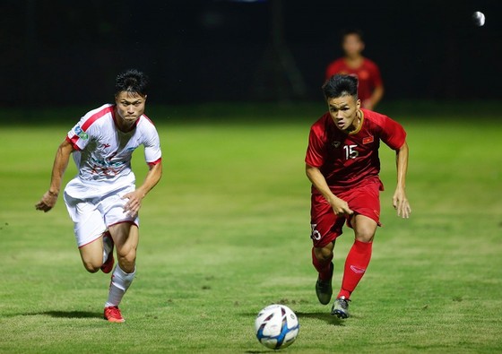 U22 Việt Nam - Viettel 2-0: Cữ tập nhẹ ảnh 3