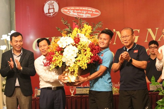 Bộ trưởng Nguyễn Ngọc Thiện giao nhiệm vụ cho U23 Việt Nam ảnh 1