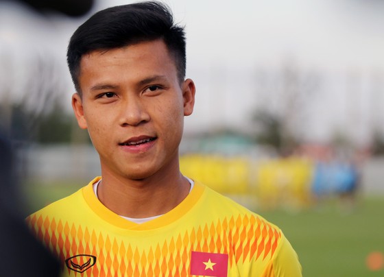 Thầy trò U23 Việt Nam thư giãn trên sân tập ảnh 1