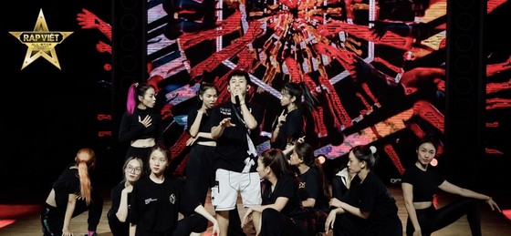 Live Concert Rap Việt hé lộ loạt hình ảnh tổng duyệt ''gây choáng'' ảnh 7