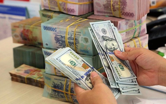 Tỷ giá USD/VNĐ trên thị trường tự do tăng 380 đồng đạt mức 25.100 đồng