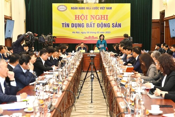 Hội nghị về công tác tín dụng đối với lĩnh vực bất động sản (BĐS) diễn ra sáng nay với sự chủ trì của Thống đốc Nguyễn Thị Hồng.