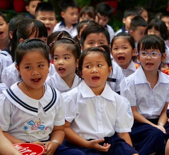 TPHCM: Hơn 1,3 triệu học sinh tựu trường ảnh 5 TPHCM: Hơn 1,3 triệu học sinh tựu trường ảnh 5